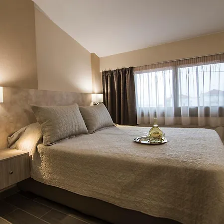 Elia Luxury Apartment