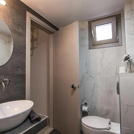 Elia Luxury Apartment *