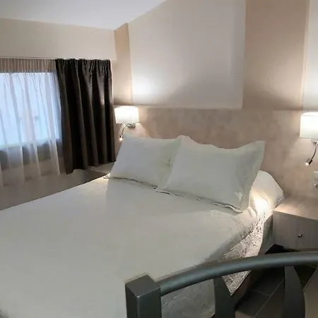 Elia Luxury * Stavros (Thessaloniki)