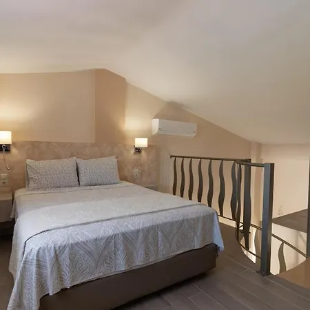 Elia Luxury * Sztavrósz